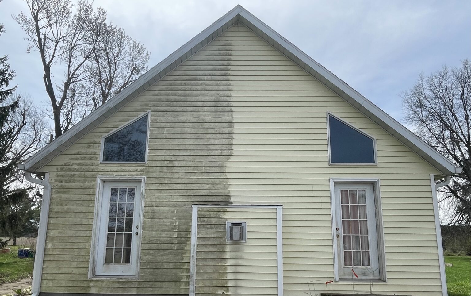 Freshly soft-washed home exterior in Northwest Ohio by Ohio Wash Boss